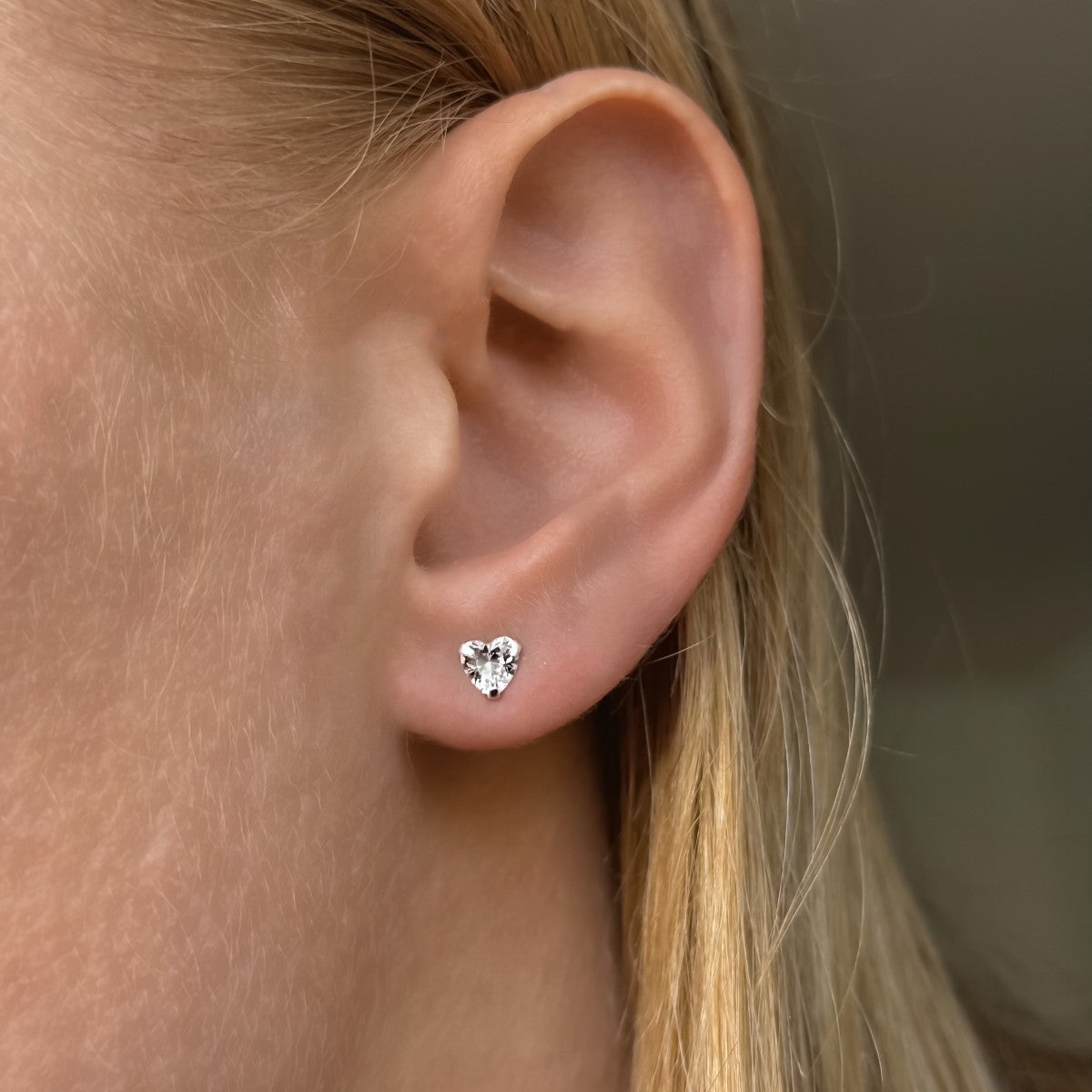 3-7 mm auskariukai su širdelės formos cirkoniu