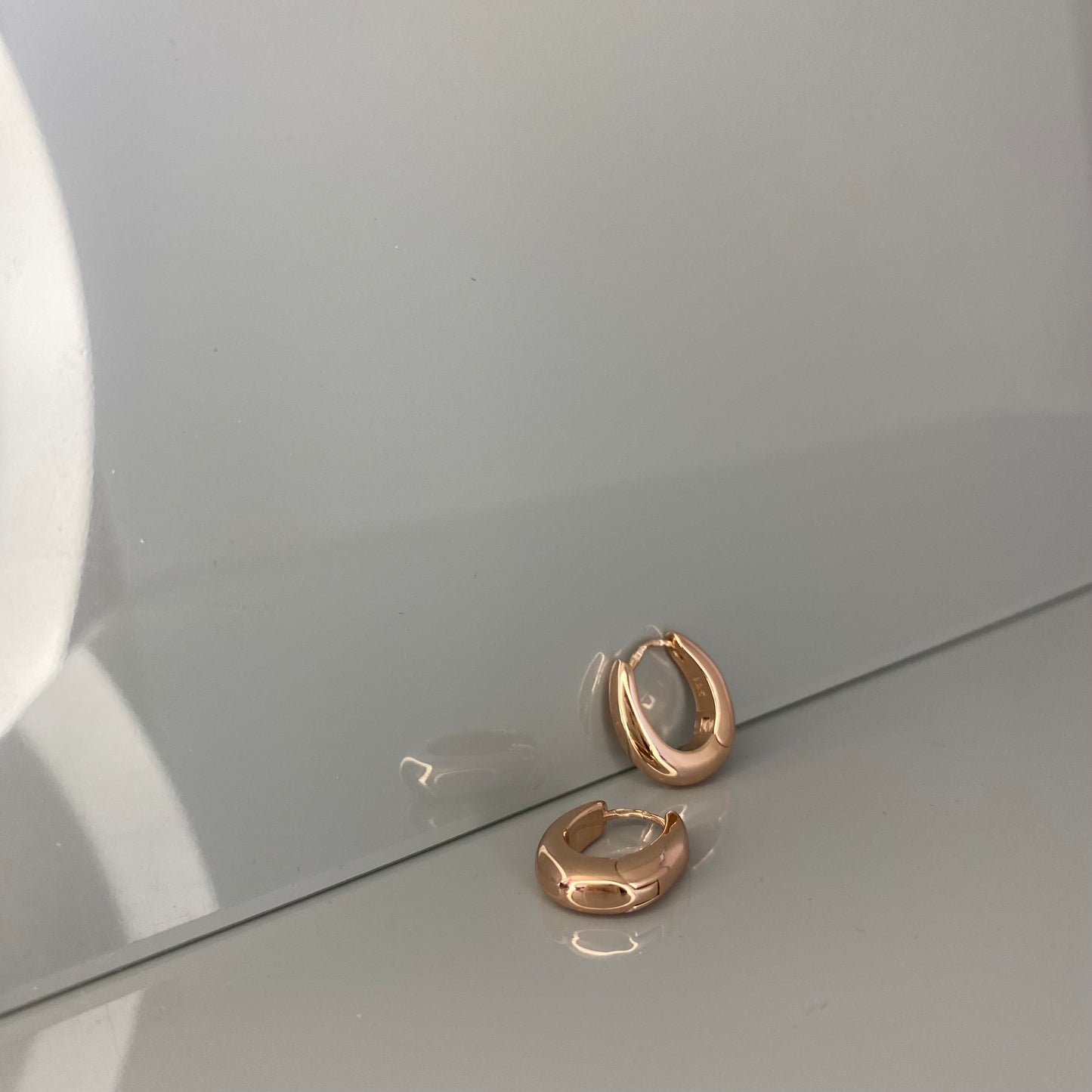 Sidabrinės paauksuotos ovalios rinkutės