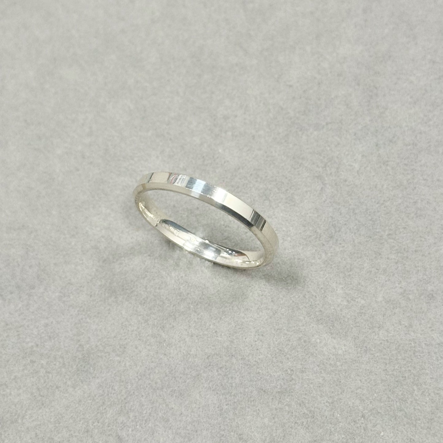 Sidabrinis 3 mm briaunuotas žiedas