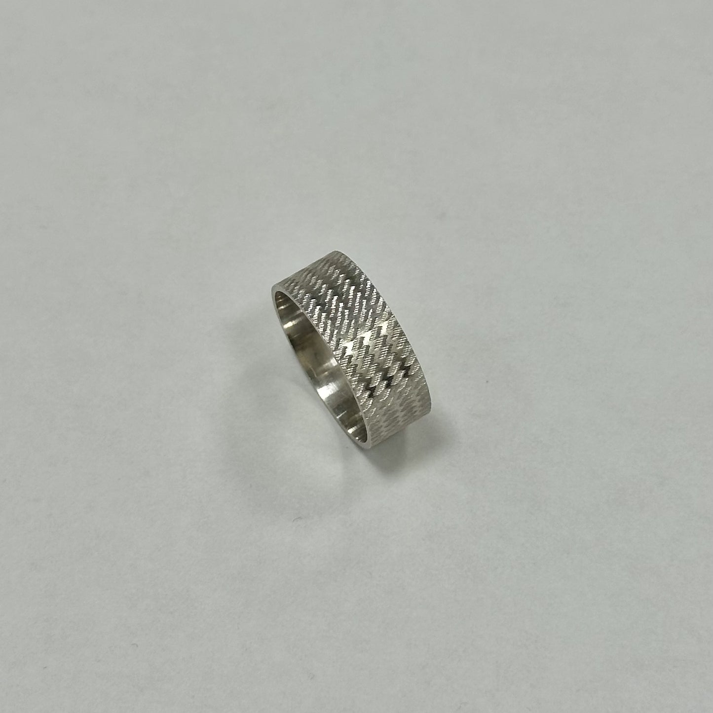 8mm sidabrinis žiedas dengtas rodžiu