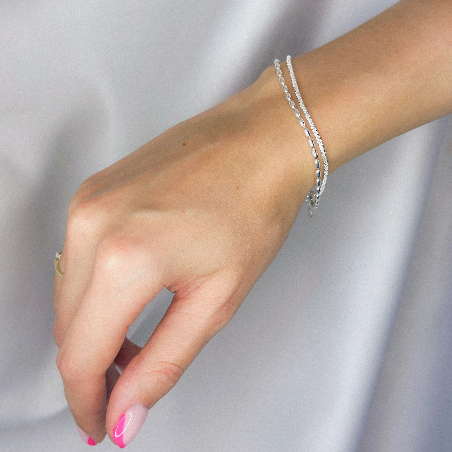 Sidabrinė dviejų gijų apyrankė