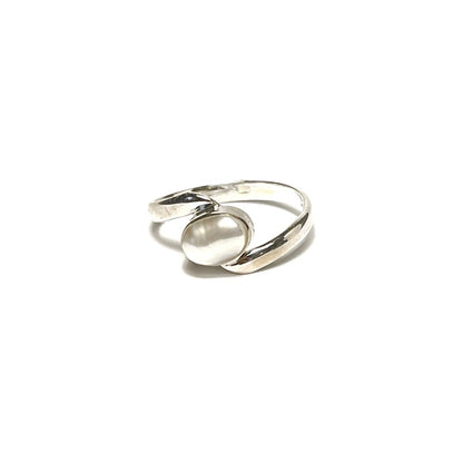 Sterling Silver Oval Pearl Ring