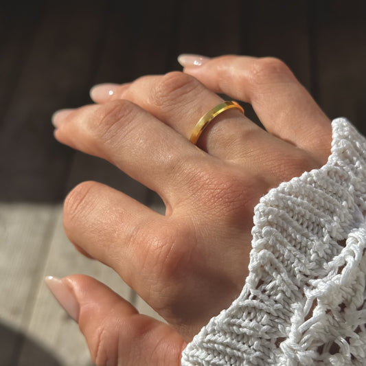 Sidabrinis auksuotas briaunuotas 3mm žiedas