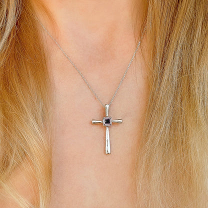 Sidabrinis kryželis su onikso akmeniu ir grandinėle