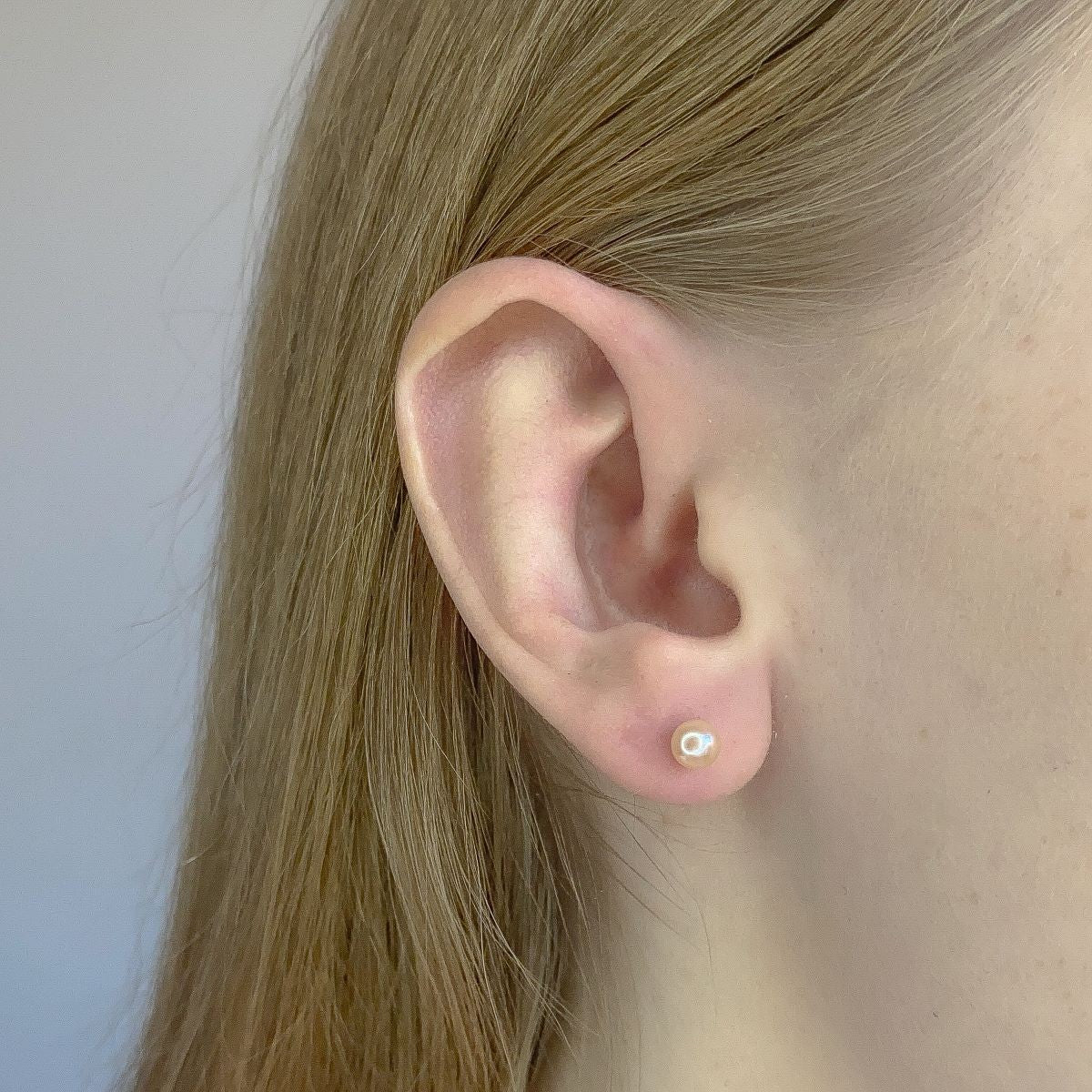 Sterling Silver Rhodium Plated Peach Pearl Studs