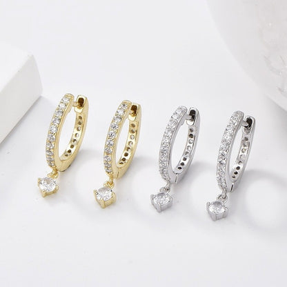 Sidabrinės rinkutės su kabančiu cirkoniu