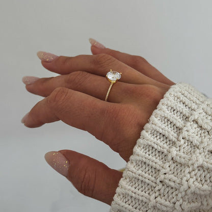 Sidabrinis rodžiuotas žiedas su 9 mm cirkonio akute