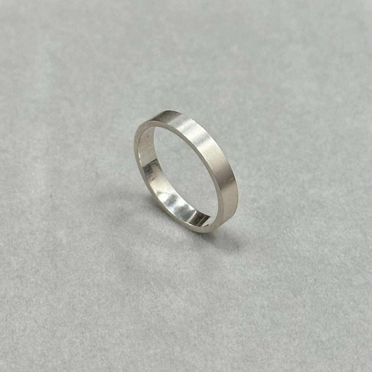 4 mm žiedas matiniu paviršiumi