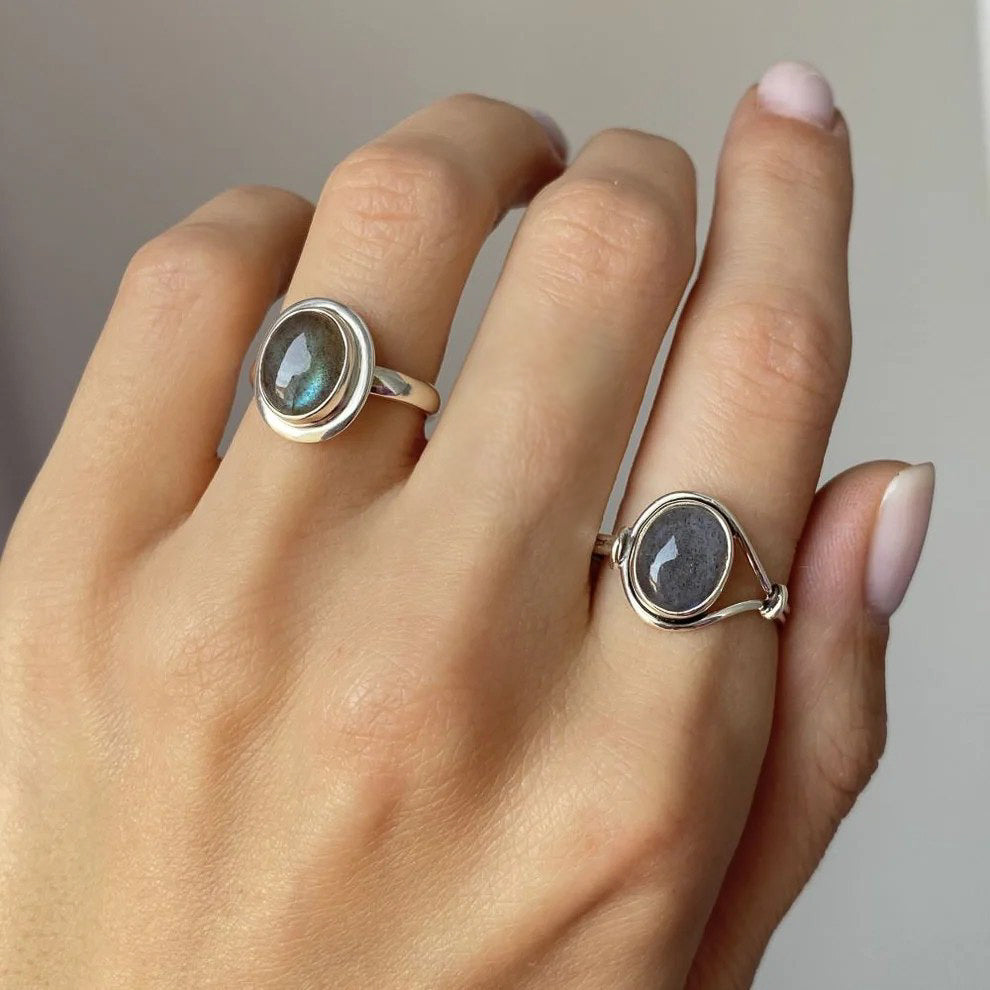 Sterling Silver Oval Labradorite Ring