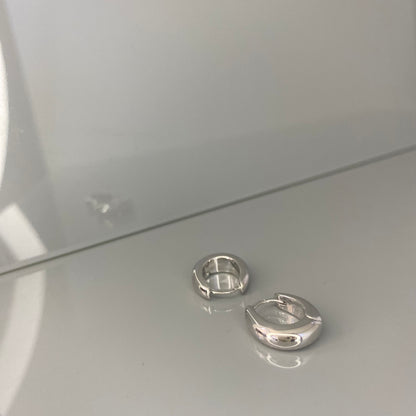 Sterling Silver Rhodium Plated Oval Hoops