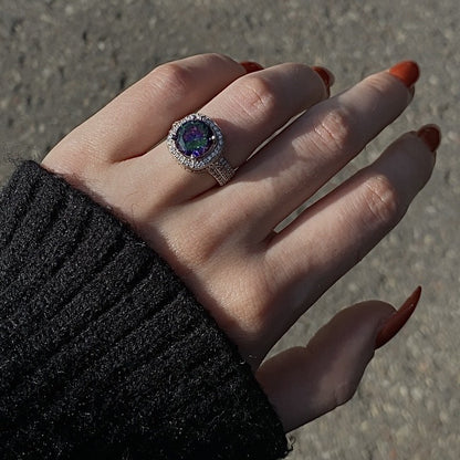 Sidabrinis rodžiuotas žiedas su mistiniu topazu