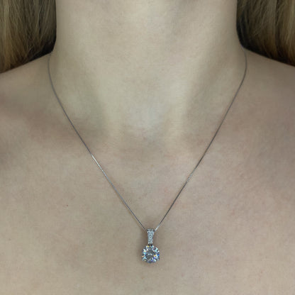 Sidabrinis rodžiuotas pakabukas su cirkonio akute ir grandinėle