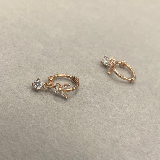 Sidabrinės paauksuotos rinkutės su drugeliu ir cirkoniais