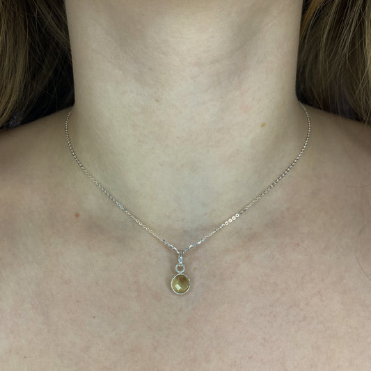 Sidabrinis pakabukas su apvaliu citrininiu kvarcu