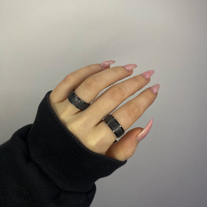 Juodo plieno žiedas "SANDBLAST"