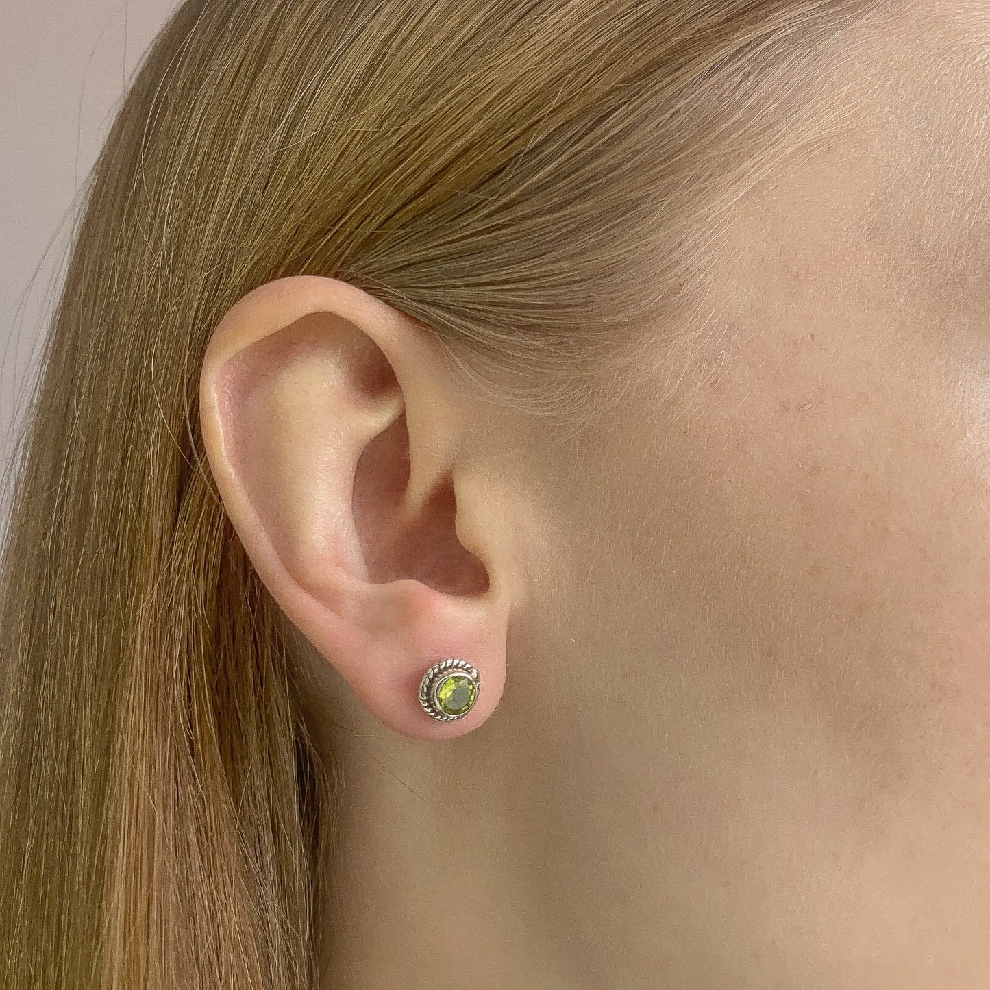 Sterling Silver Round Peridot Studs
