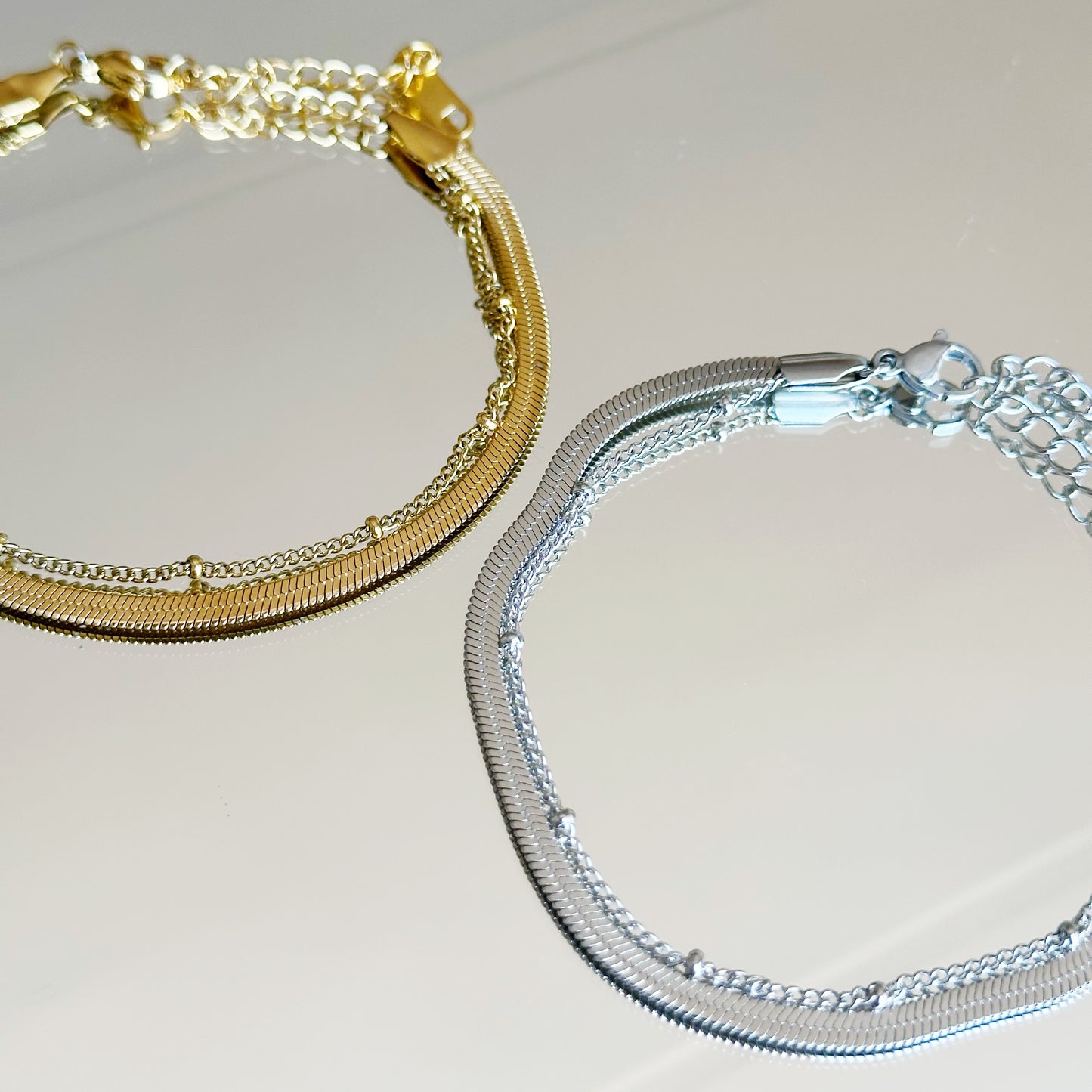 Dviejų gijų apyrankė su burbuliukais