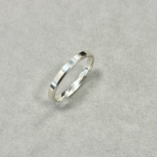 Sidabrinis 3 mm briaunuotas žiedas