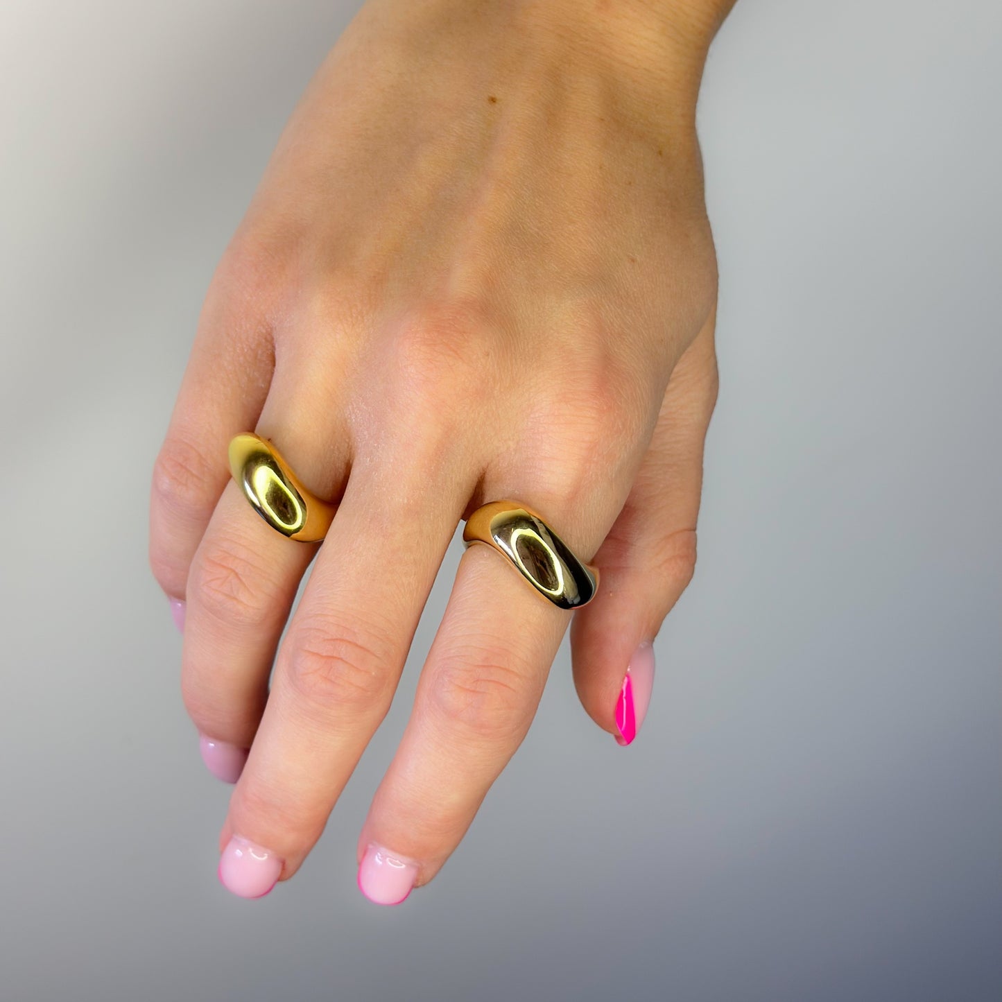 Auksuotas masyvus žiedas „Wave Band“