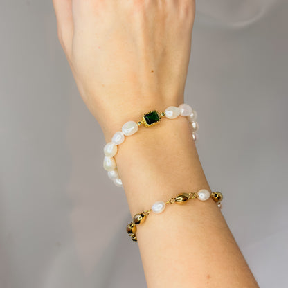 Tikrų perlų ir auksuoto sidabro apyrankė