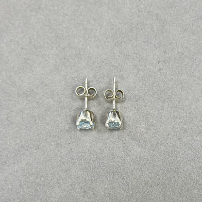 Sidabriniai auskarai su topazo kristalu