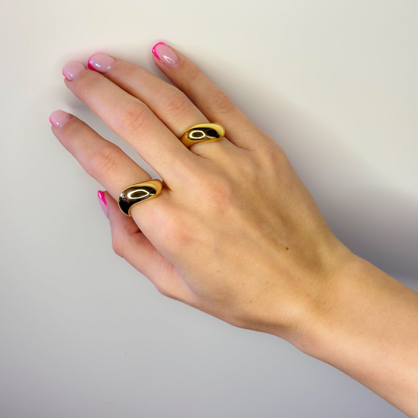 Auksuotas masyvus žiedas „Wave Band“