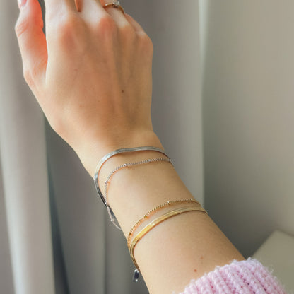 Dviejų gijų apyrankė su burbuliukais