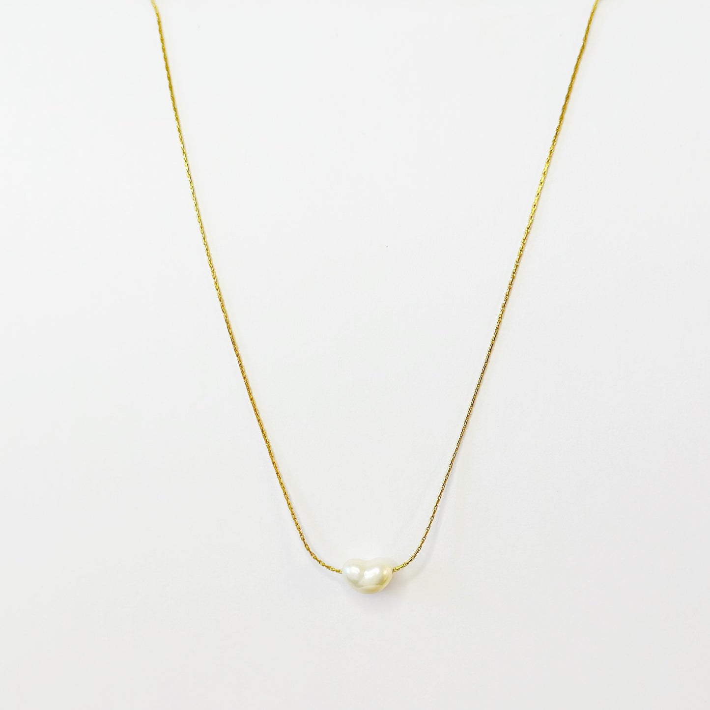 Auksuota grandinėlė su tikru perlu