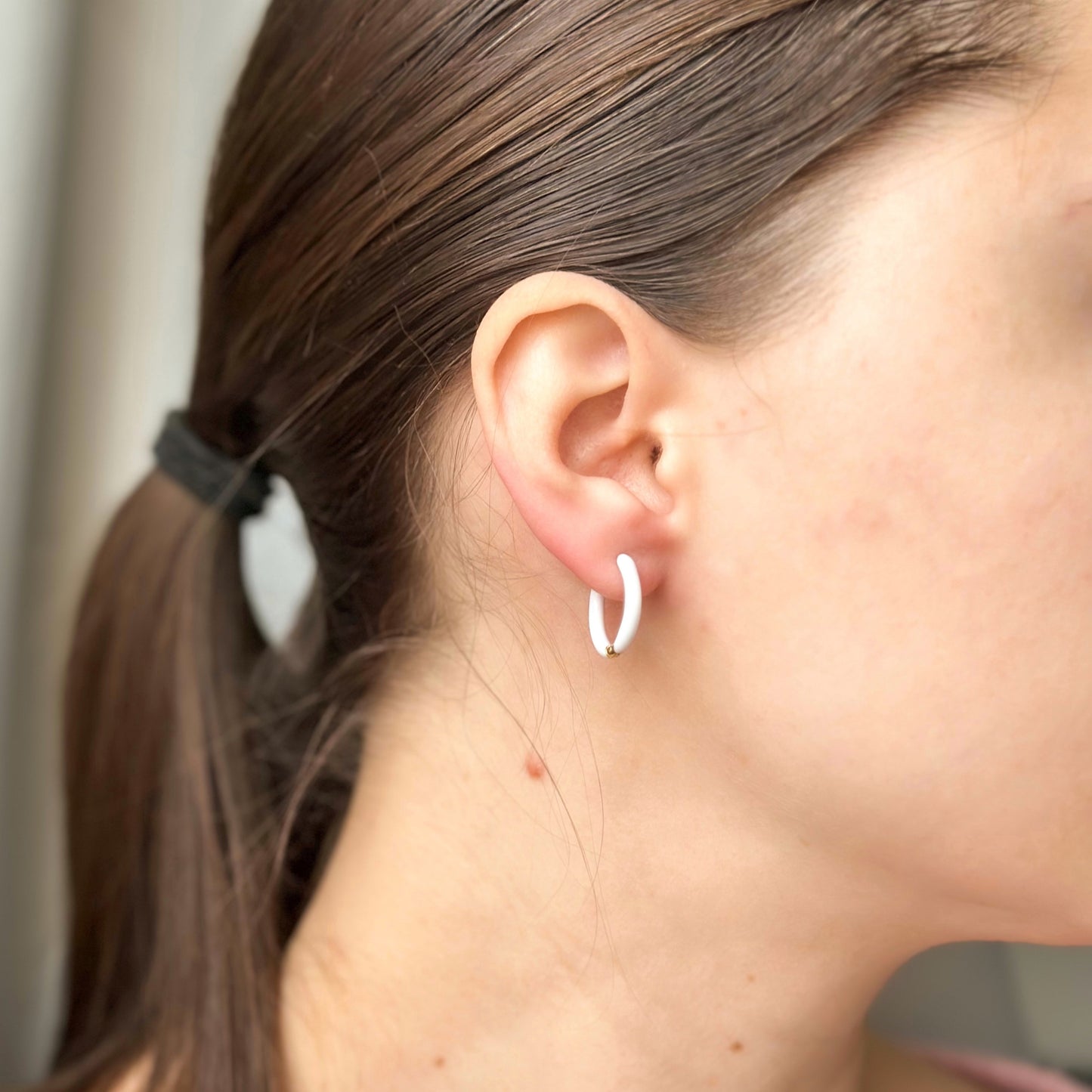 Auksuotos emaliu dengtos spalvotos rinkutės