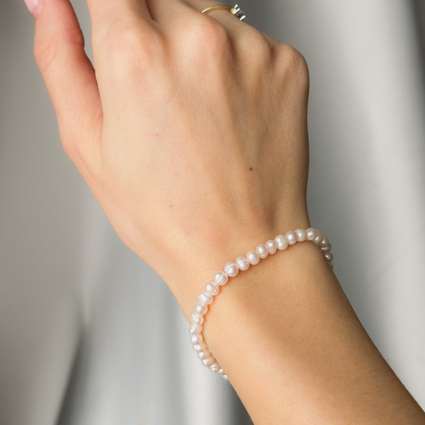 Auksuota apyrankė su tikrais perlais