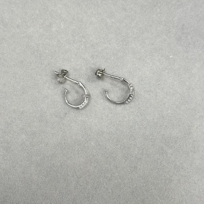 Sidabriniai rodžiuoti auskarai su cirkoniu