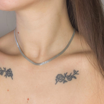 Sidabrinė rodžiuota 4mm pločio kolje