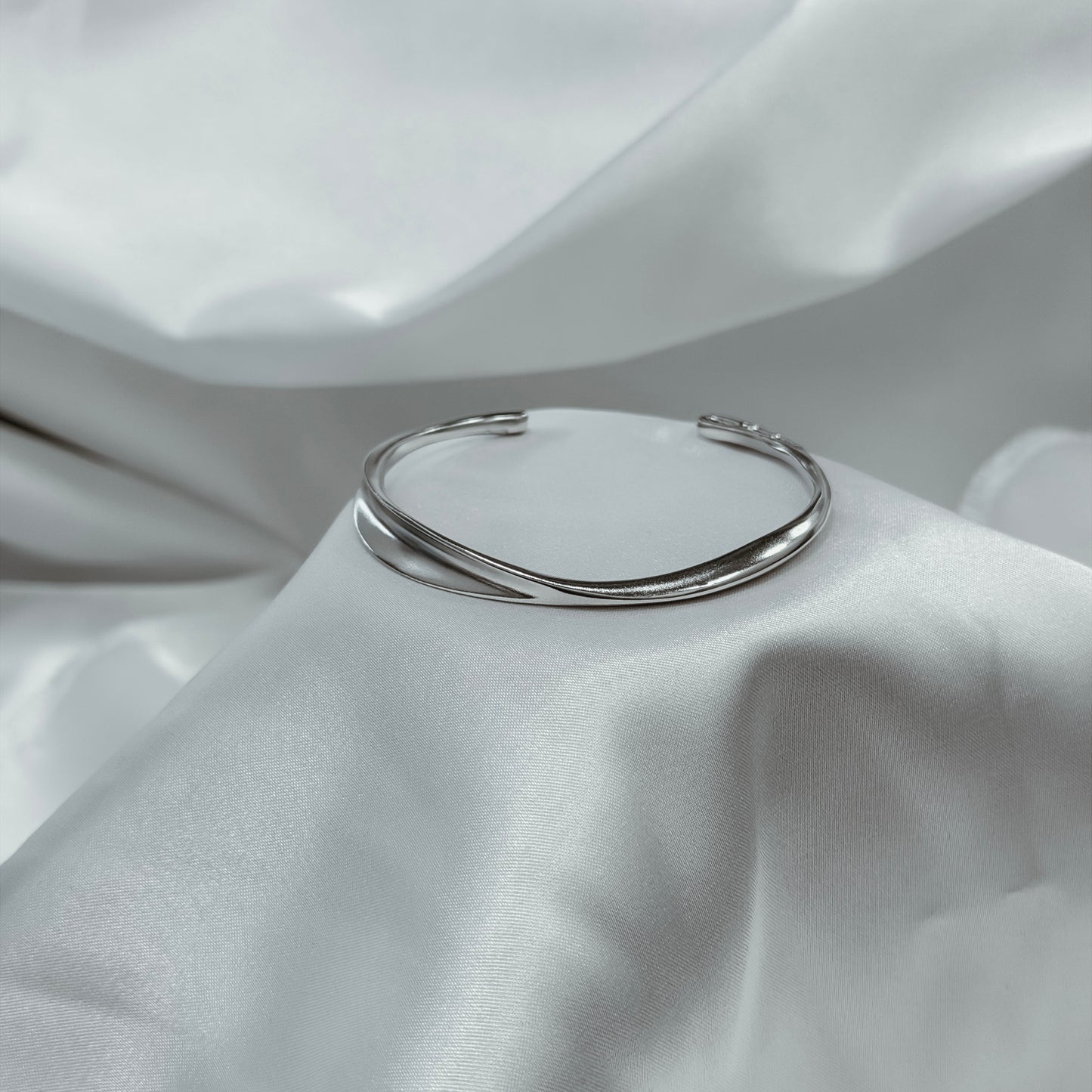 Sterling Silver Rhodium Plated Round Cuff Bracelet