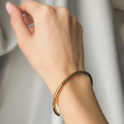 16g auksuota apyrankė "Essential"