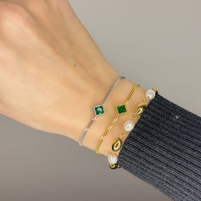 Sidabrinė apyrankė su žaliu cirkoniu