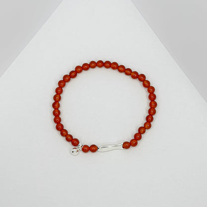 Sidabrinė apyrankė su raudonais burbuliukais