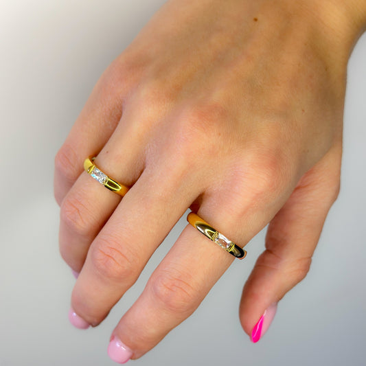 Auksuotas žiedas su stačiakampiu cirkoniu