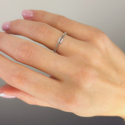 Sidabrinis rodžiuotas žiedas su cirkoniu reg. dydžio