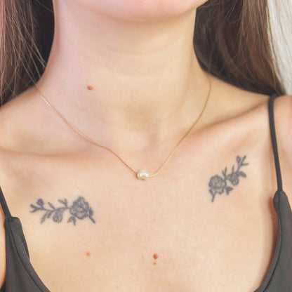 Auksuota grandinėlė su tikru perlu