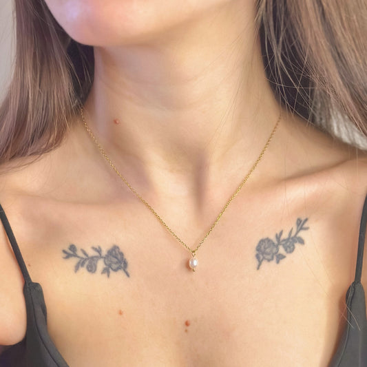 Auksuota grandinėlė su tikru perlu