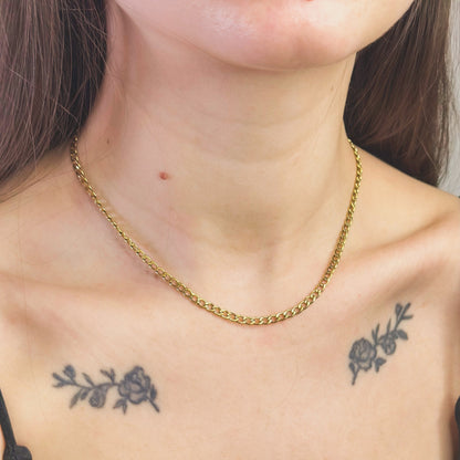 4mm pločio auksuota grandinėlė "Curb"