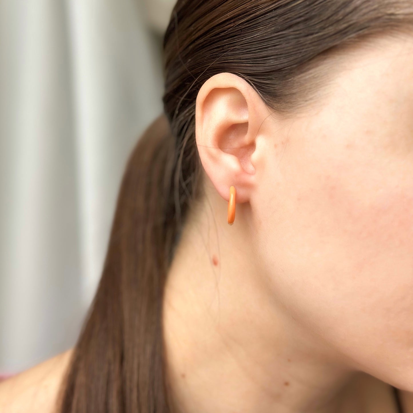 Auksuotos emaliu dengtos spalvotos rinkutės