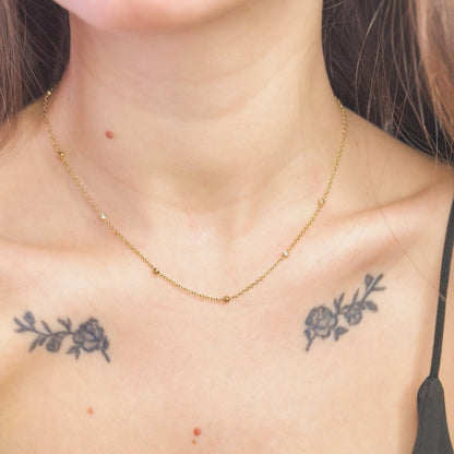 Auksuota kolje su cirkoniais