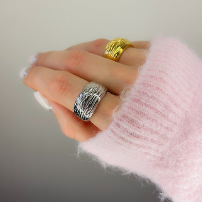 Masyvus žiedas „MOLTEN“