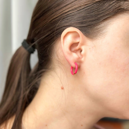 Auksuotos emaliu dengtos spalvotos rinkutės