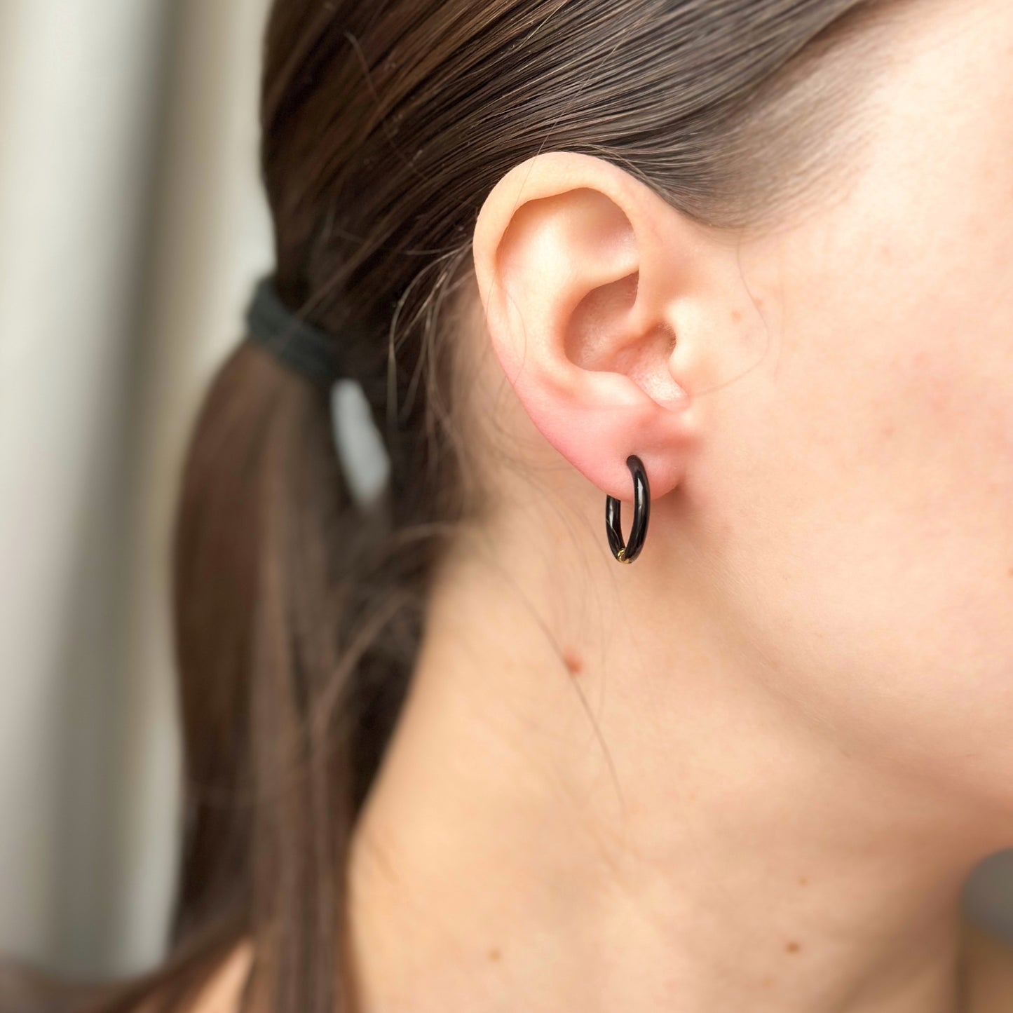 Auksuotos emaliu dengtos spalvotos rinkutės