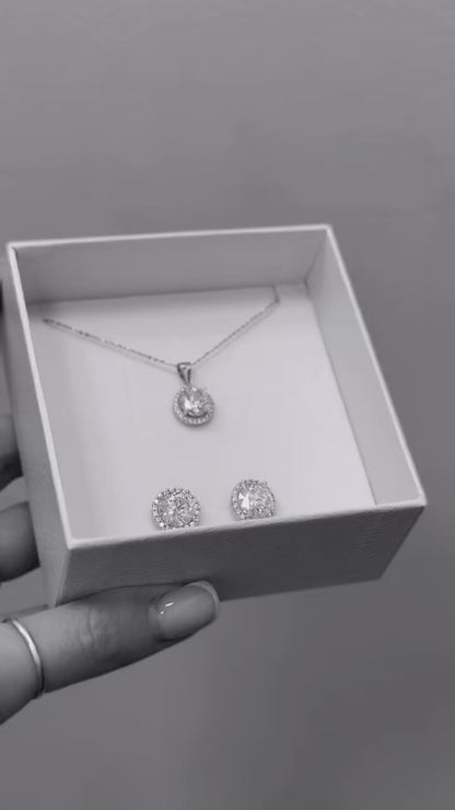 Sidabriniai auskarai su deimantą imituojančiais kristalais