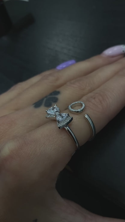 Sidabrinis rodžiuotas žiedas reg. dydžio su cirkoniais